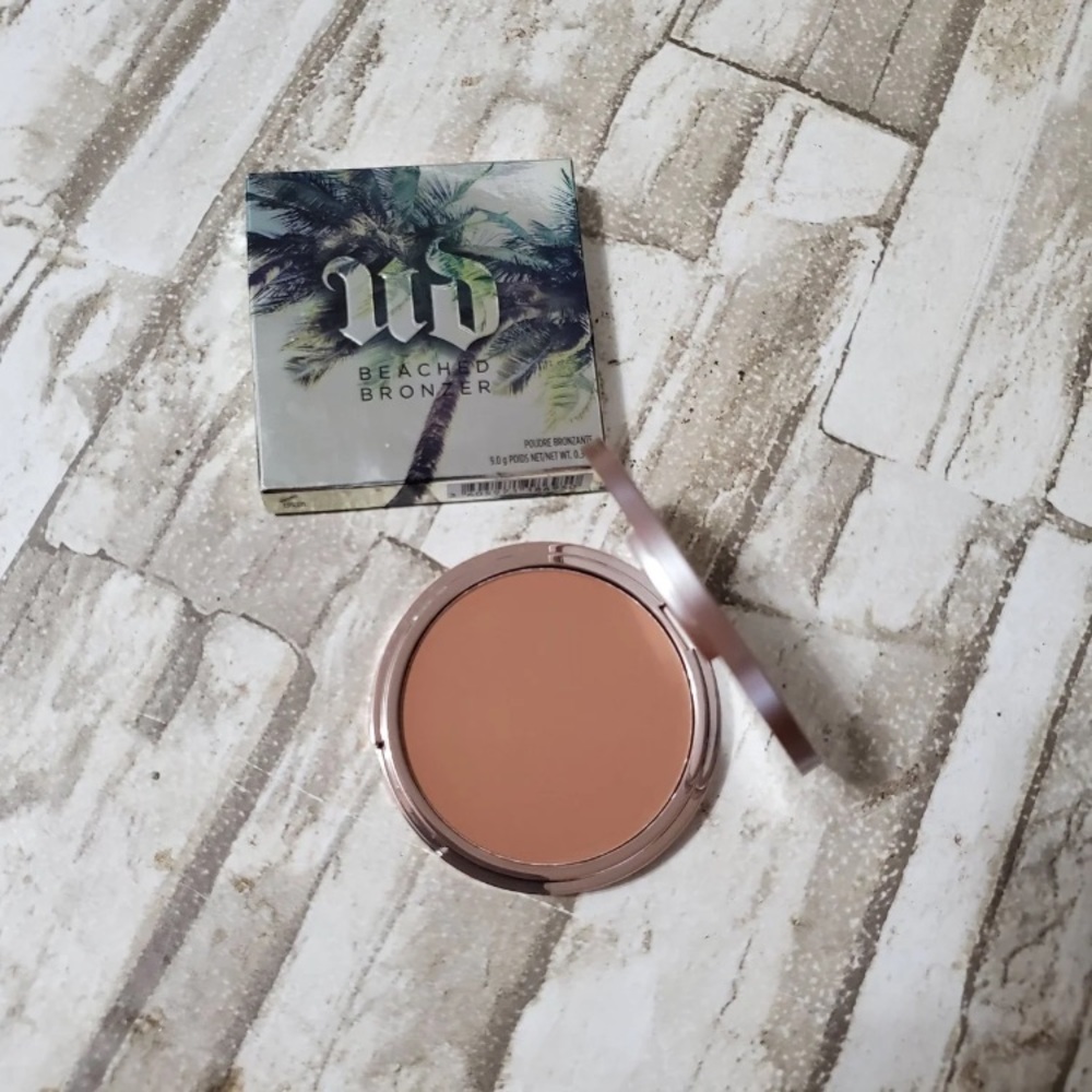 🛍 Urban Decay Beached Bronzer☀️🏝